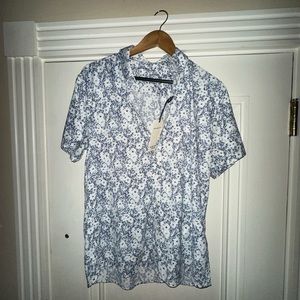 Men’s Abercrombie button up NWT Size Medium